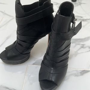 NEW BCBG Max Azria heels